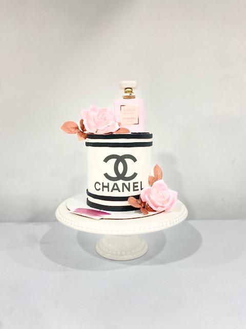 Chanel Cake 5 - Aamzing Cake